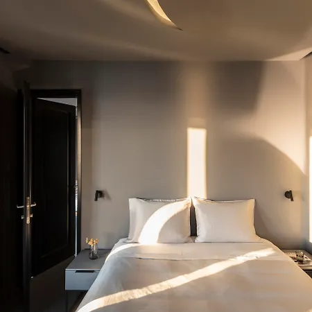 Kivotos Santorini 5*