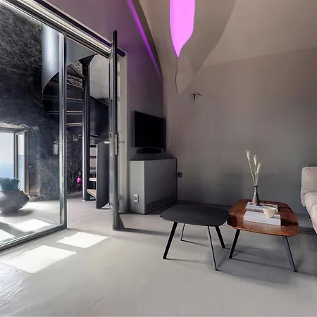 Kivotos Santorini Hotel